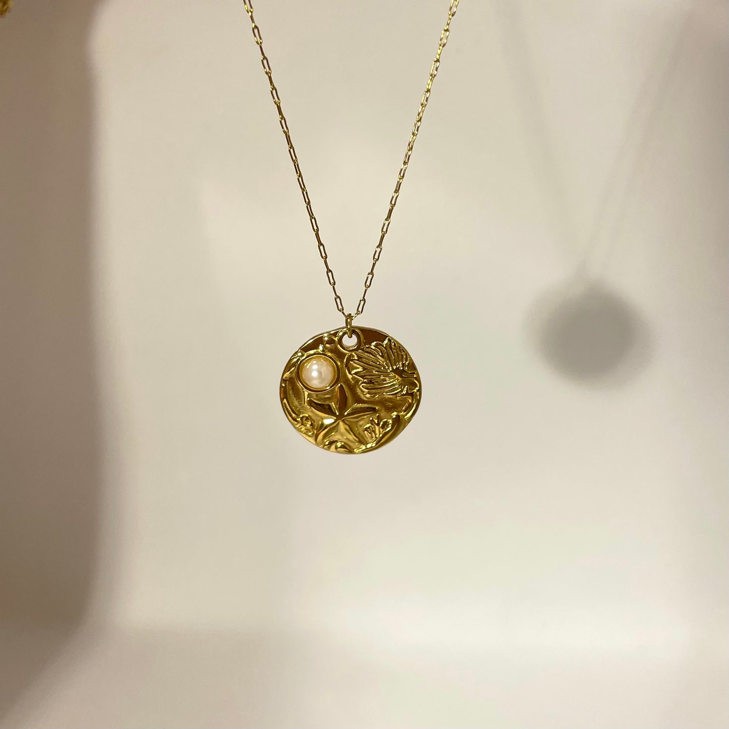 Collier Nola