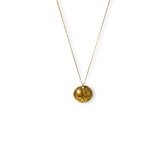 Collier Nola